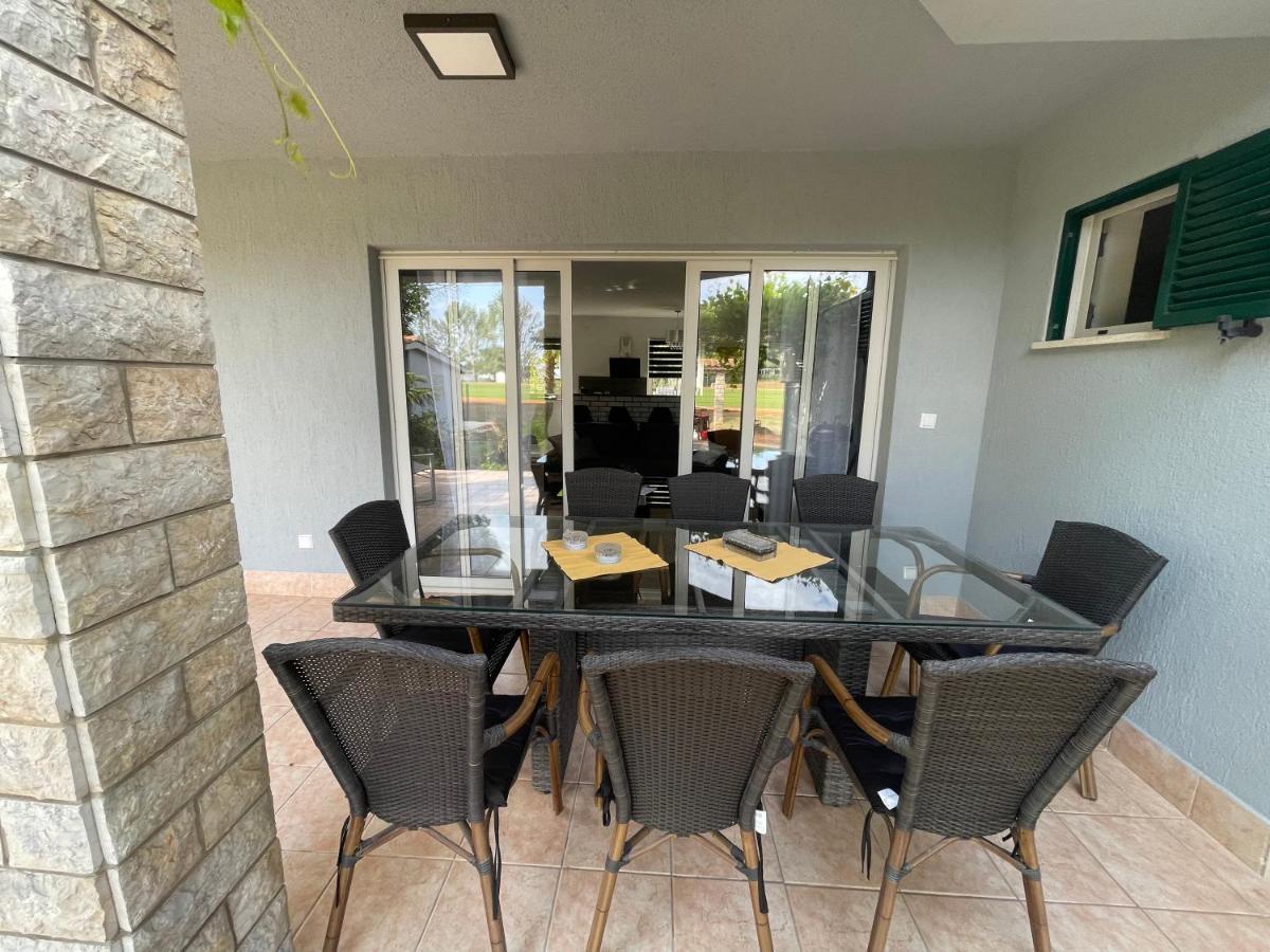 Enna Apartment A Meerblick Perfect Location Medulin Exterior foto
