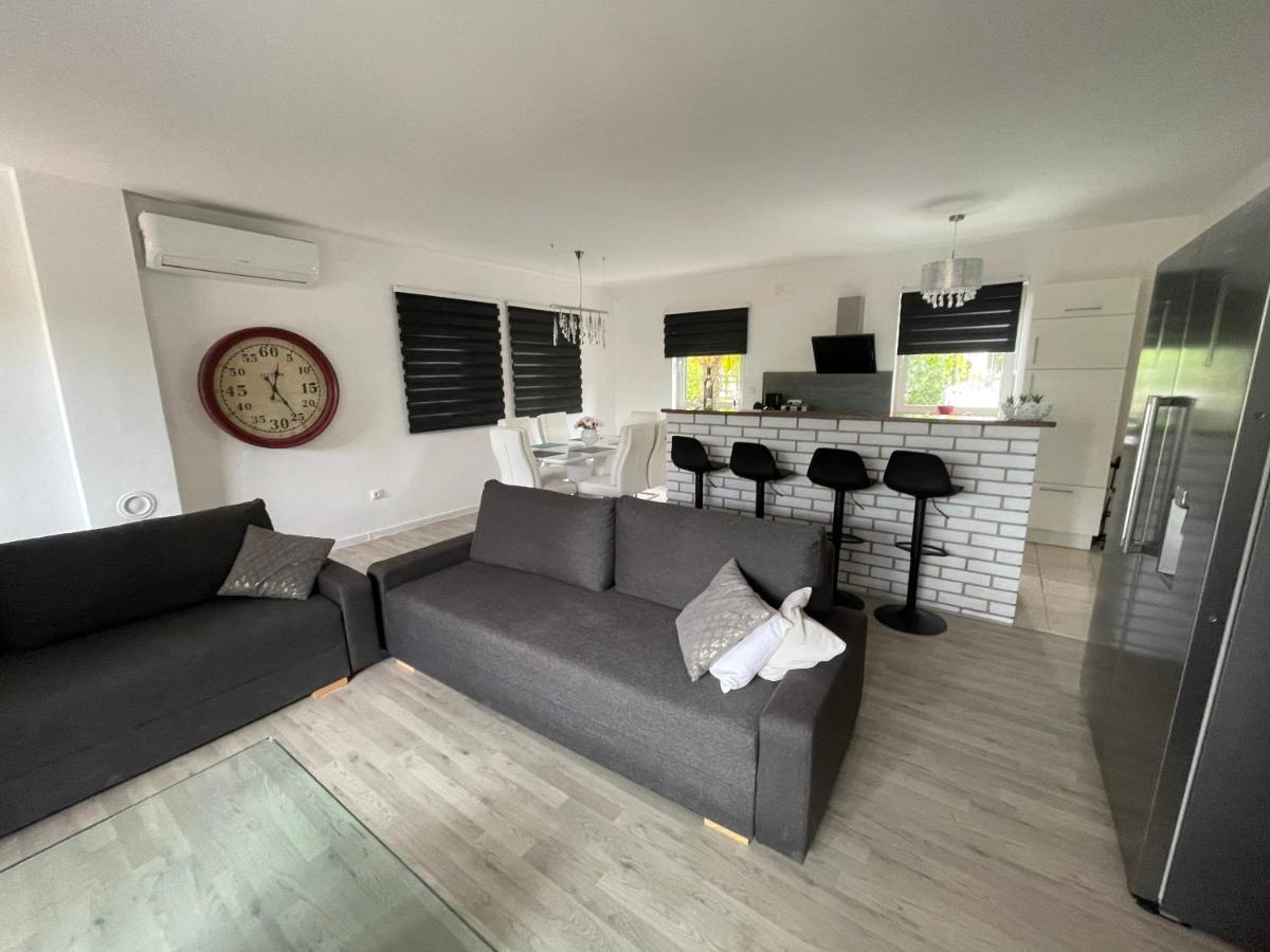Enna Apartment A Meerblick Perfect Location Medulin Exterior foto