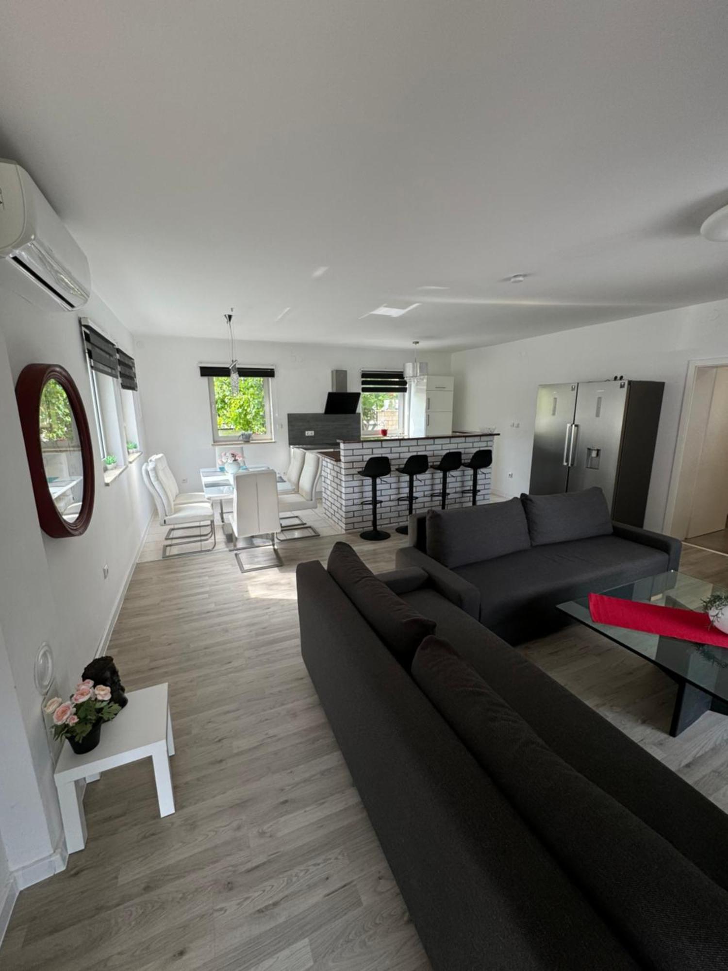Enna Apartment A Meerblick Perfect Location Medulin Exterior foto
