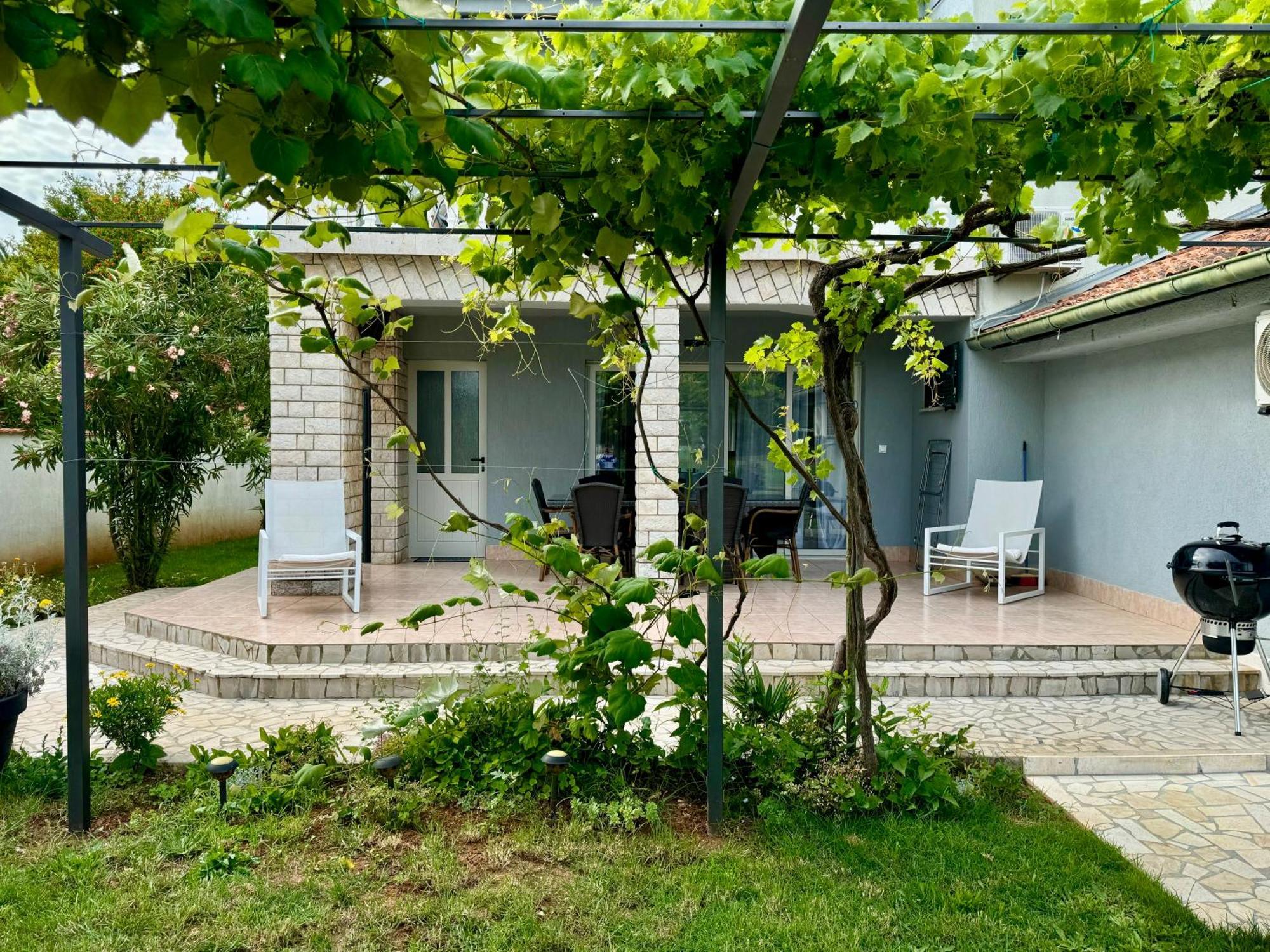 Enna Apartment A Meerblick Perfect Location Medulin Exterior foto